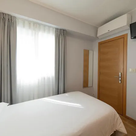Panton Hotel 2*