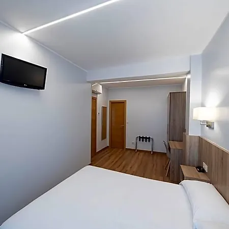 Hotel Panton 2*
